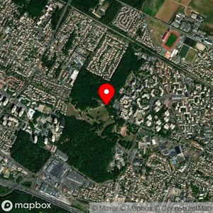 Map showing location at 48.995368, 2.213004