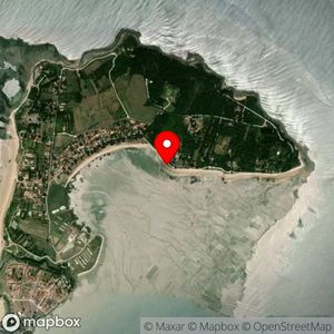 Map showing location at 46.018627, -1.164829