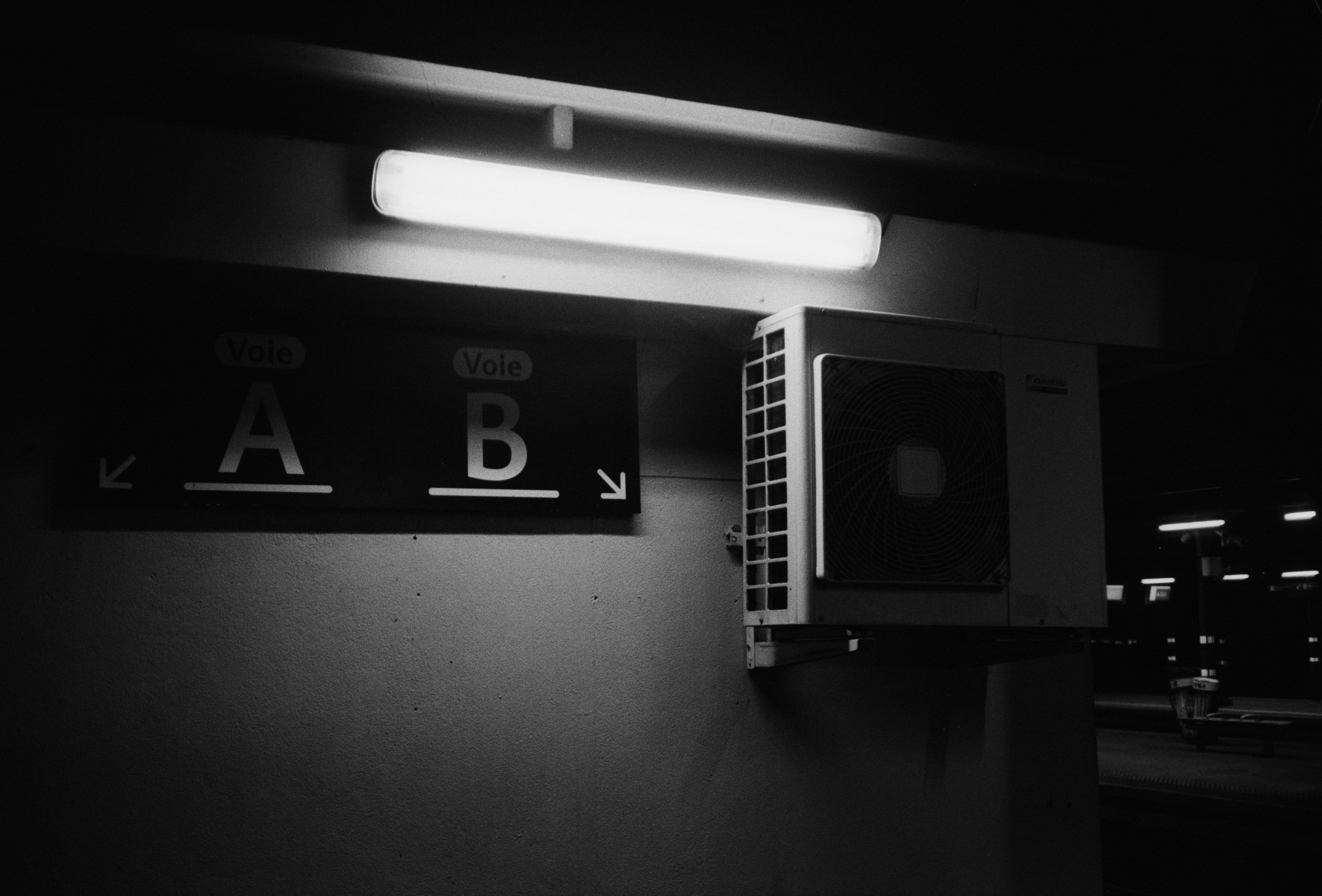 Canon Canonet 28 | Canon 40mm f/2.8 | Kodak Tri-X 400