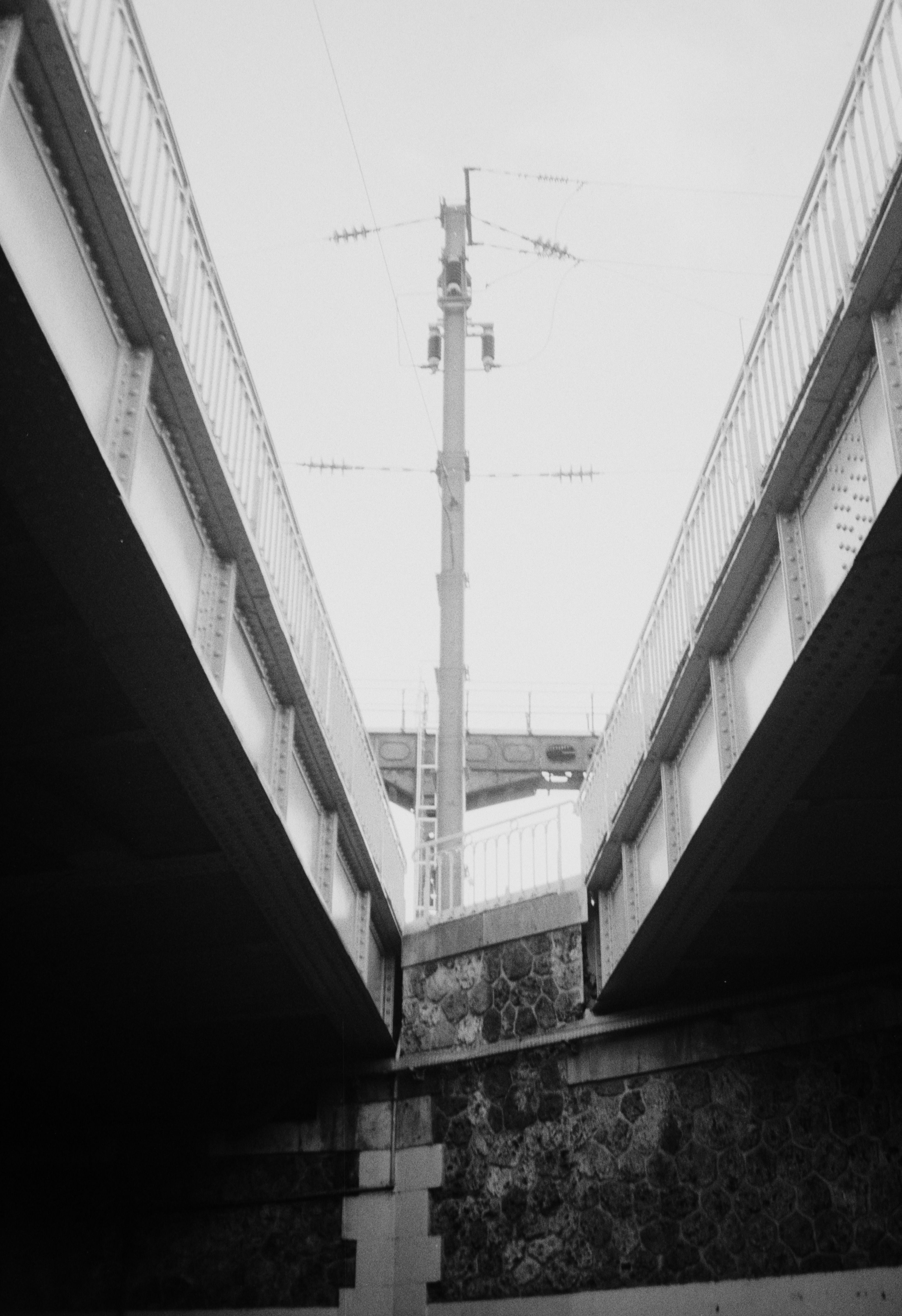 Canon Canonet 28 | Canon 40mm f/2.8 | Kodak Tri-X 400